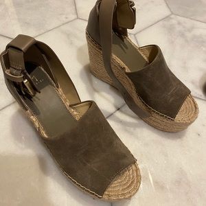 Marc fisher sandal